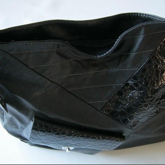 XOXO # XH50169 Intrigue Satchel Women Handbag Black - like New - Picture 2 of 7